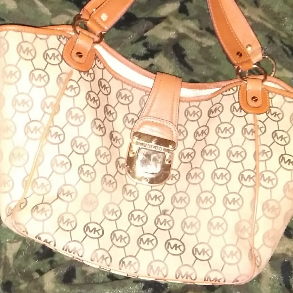 Michael Kors  purse